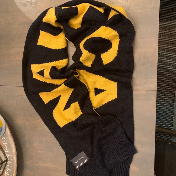 Nautica logo scarf - Picture 1 of 4